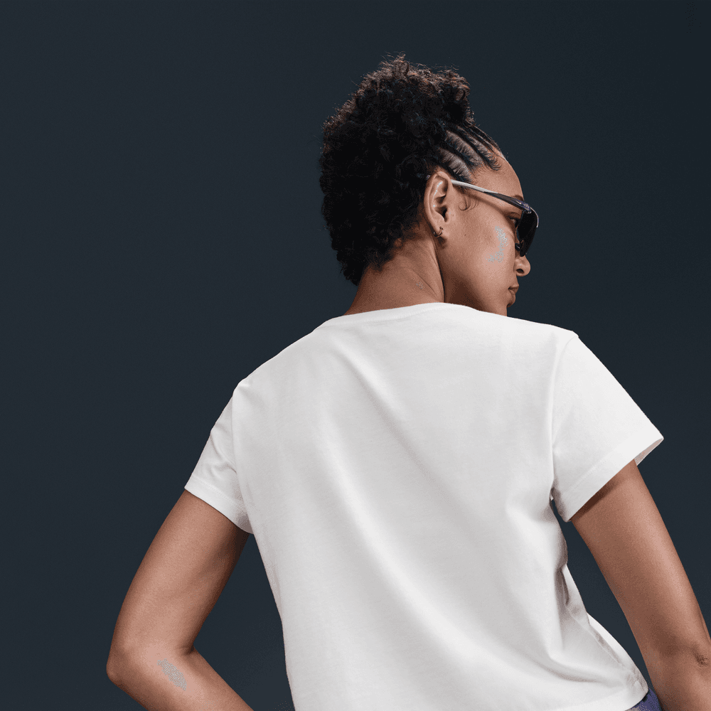 Nike Sportswear Women's Short-Sleeve T-Shirt 'Wash Sail'