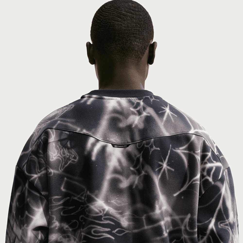 Nike Standard Issue Men's Therma-FIT Brushed Basketball Crew 'Black/Ivory'